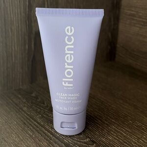 ❤️$7 NWT Florence Clean Magic Face Wash 1oz